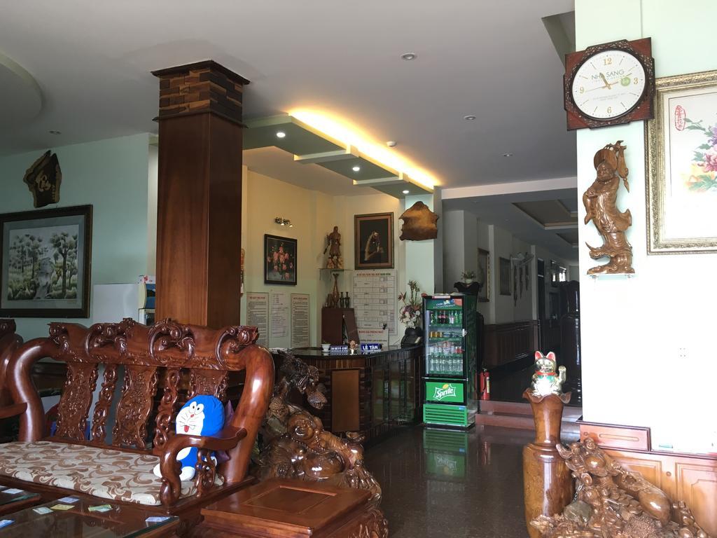 Manh Hung Hotel Buon Ma Thuot Exterior foto